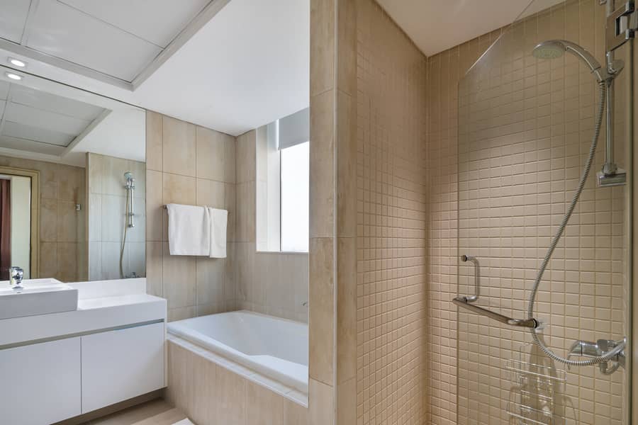 29 Oak Tree Al Bateen Residences 1306 - 34. jpg