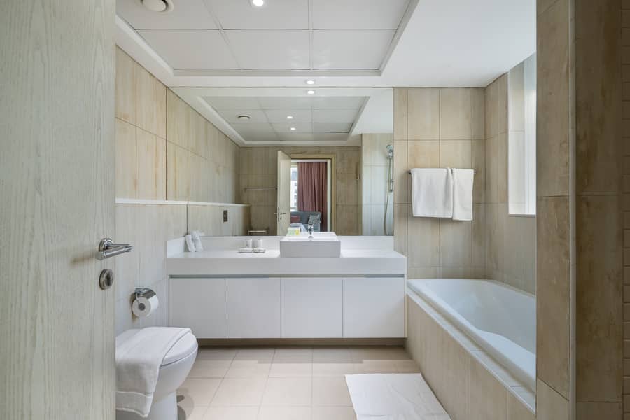 30 Oak Tree Al Bateen Residences 1306 - 33. jpg