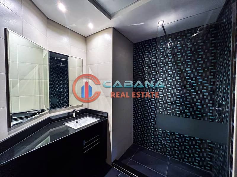 6 Washroom1. jpeg