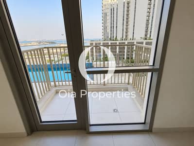 2 Cпальни Апартаменты Продажа в Яс Айленд, Абу-Даби - Modern Balcony Overlooking Pool and Waterfront. png