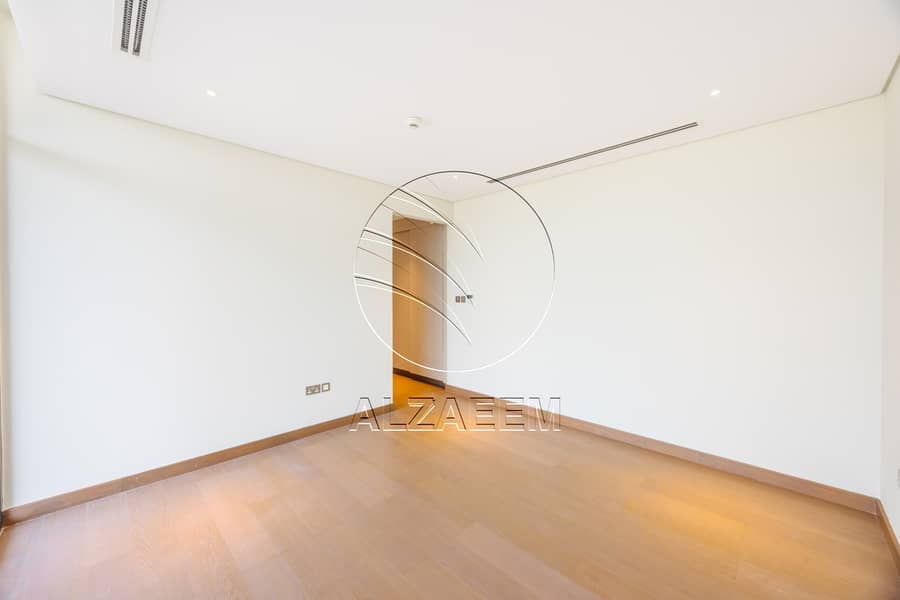 24 021A2990-HDR. jpg