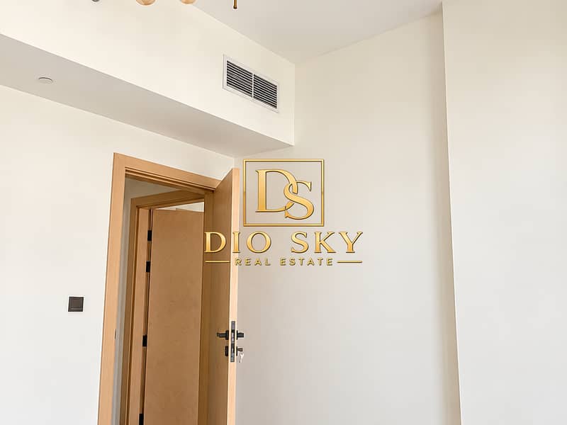 6 Image 6