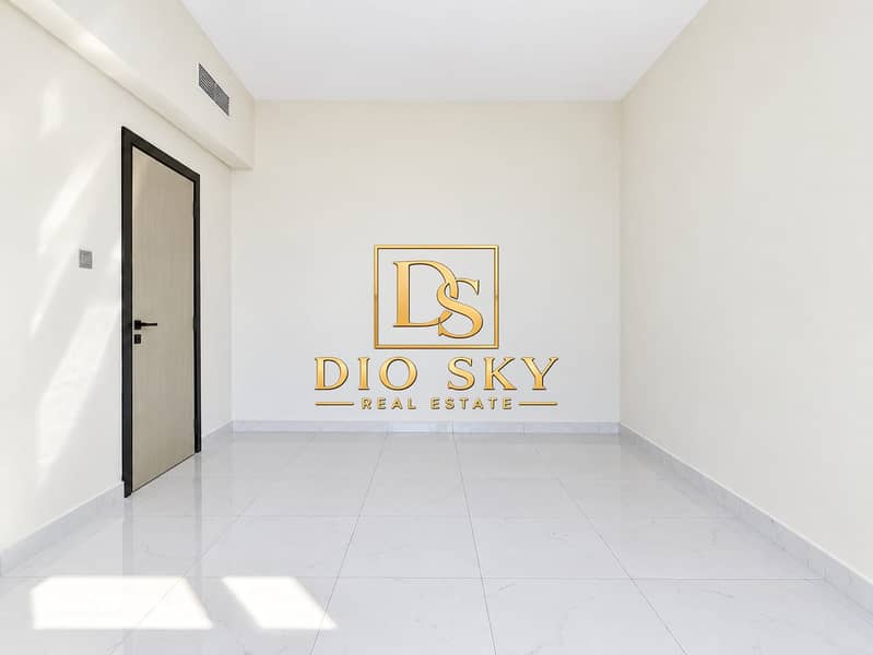 4 Image 4