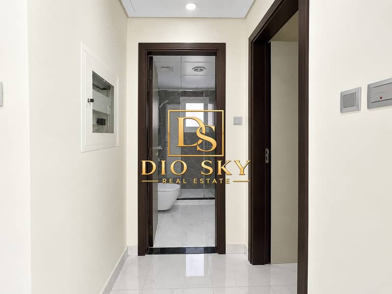10 Image 10