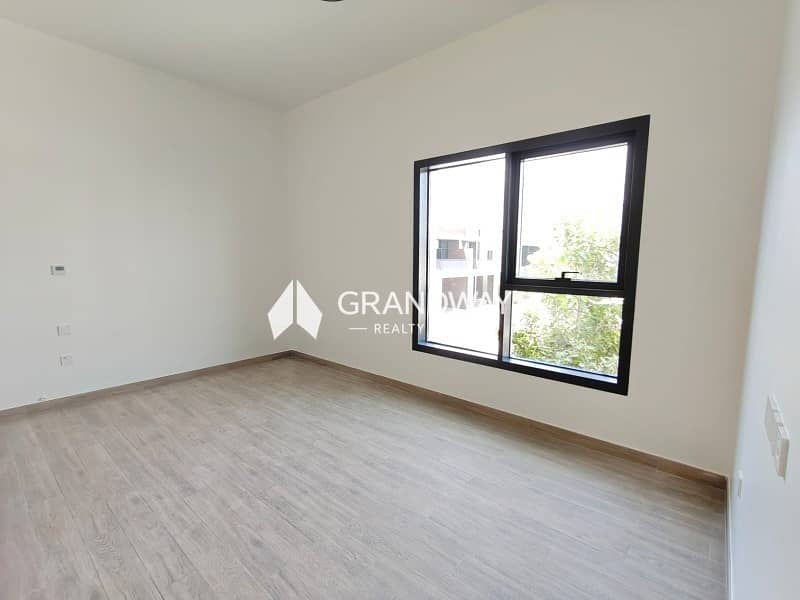 7 Spacious 3BR Villa| Private Garden I Best Deal — photo 7