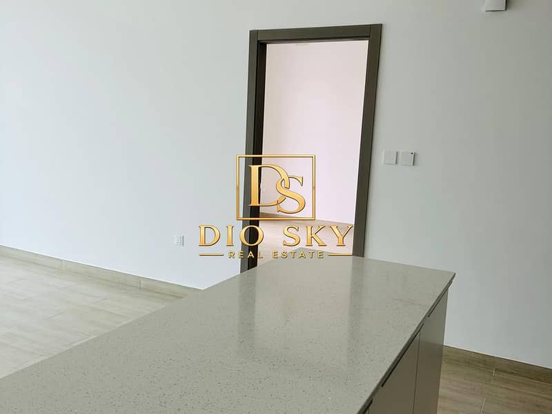 4 Image 3