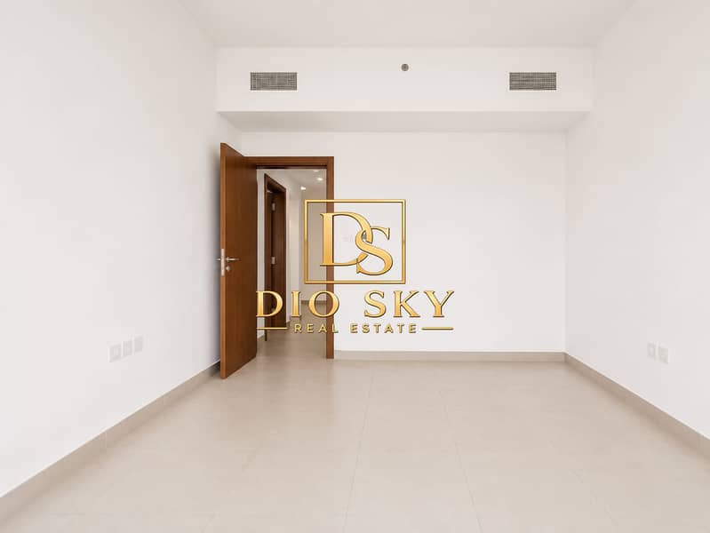 4 Image 4
