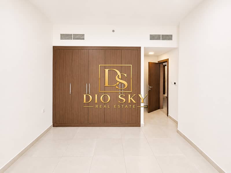 4 Image 4