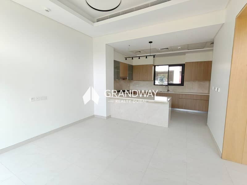 6 LUXURY 3BR VILLA | MODERN KITCHEN| LARGE GARDEN| — photo 6