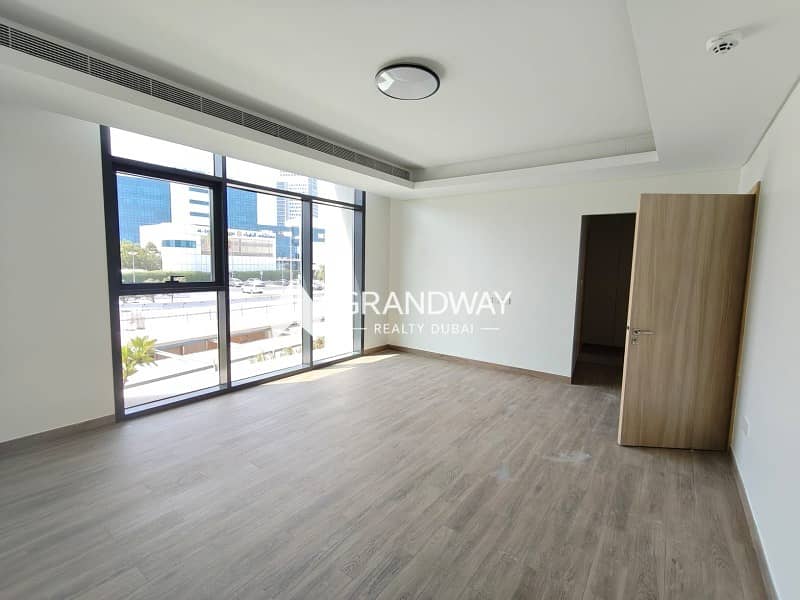 10 LUXURY 3BR VILLA | MODERN KITCHEN| LARGE GARDEN| — photo 10