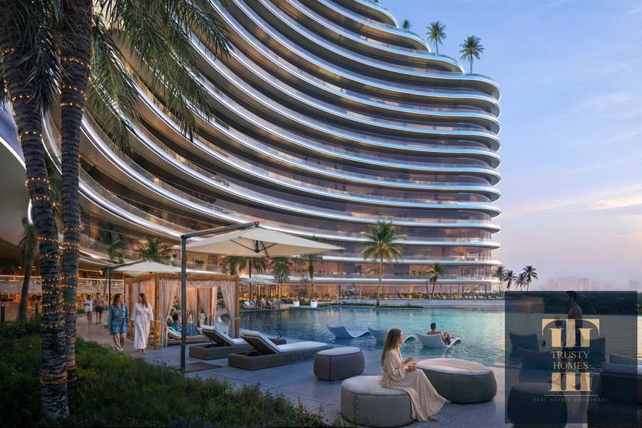 3 25015_Amenities_Pool. jpg
