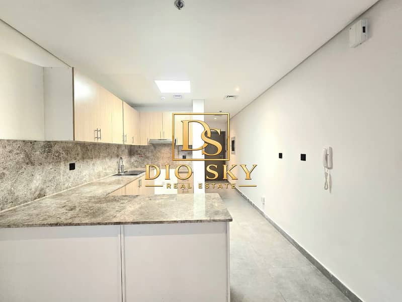 4 Image 4