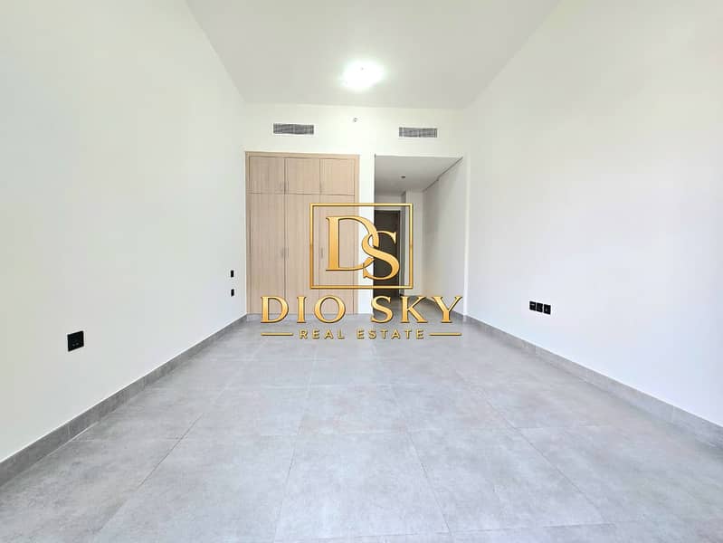 5 Image 5