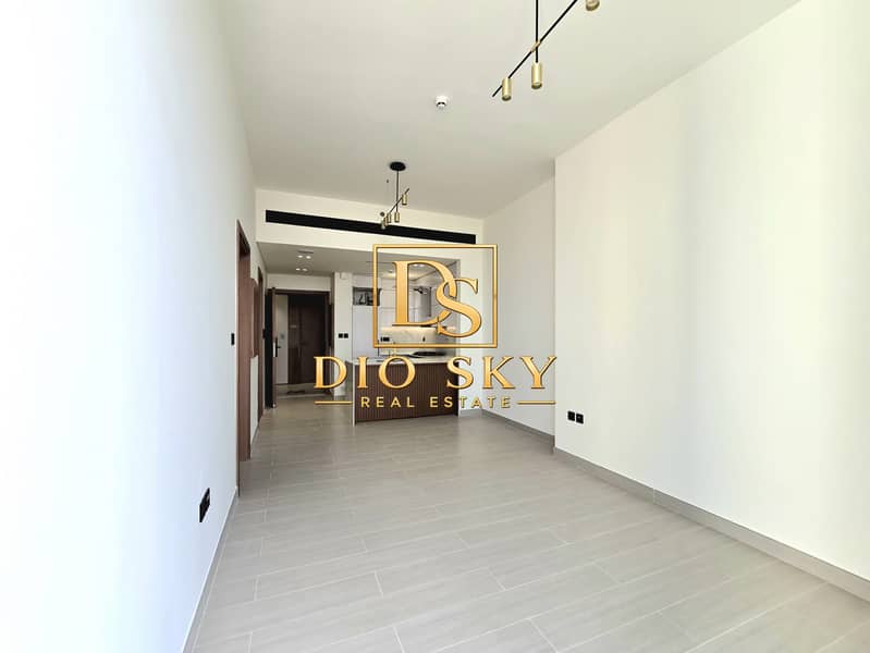 4 Image 4
