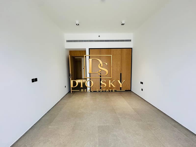 5 Image 5