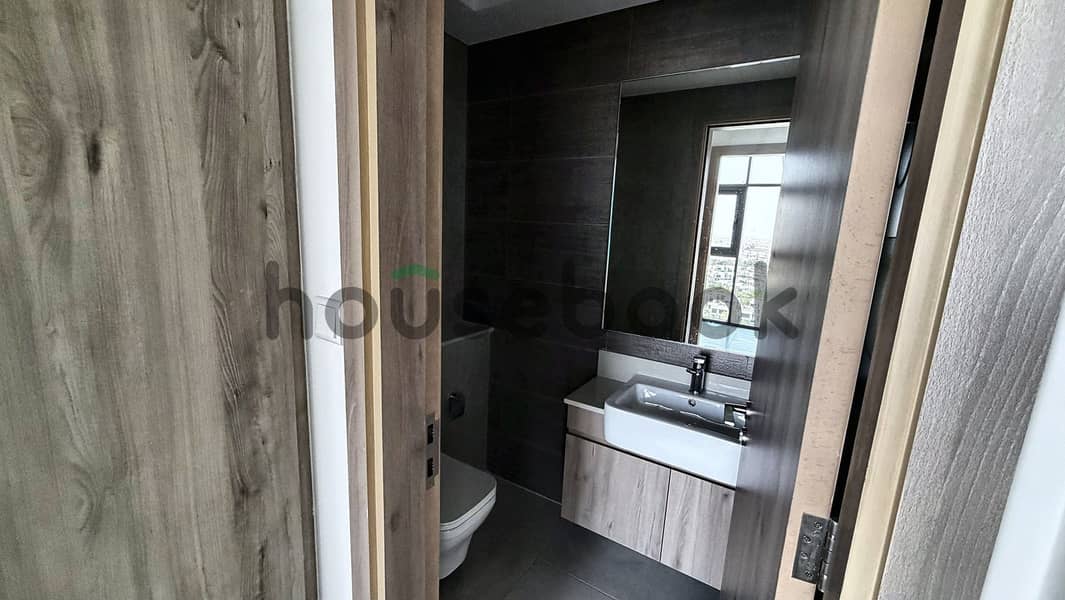 8 06_guest_wc. jpg