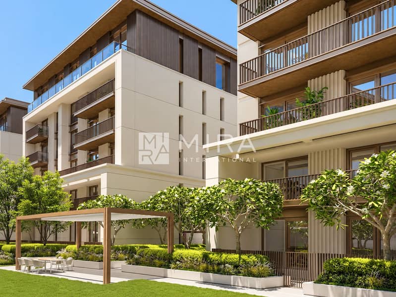 10 Landscaped Pergola Residential Facade-2