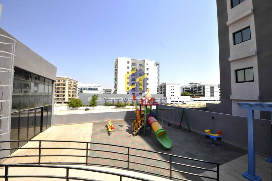 17 PLAY AREA. jpg