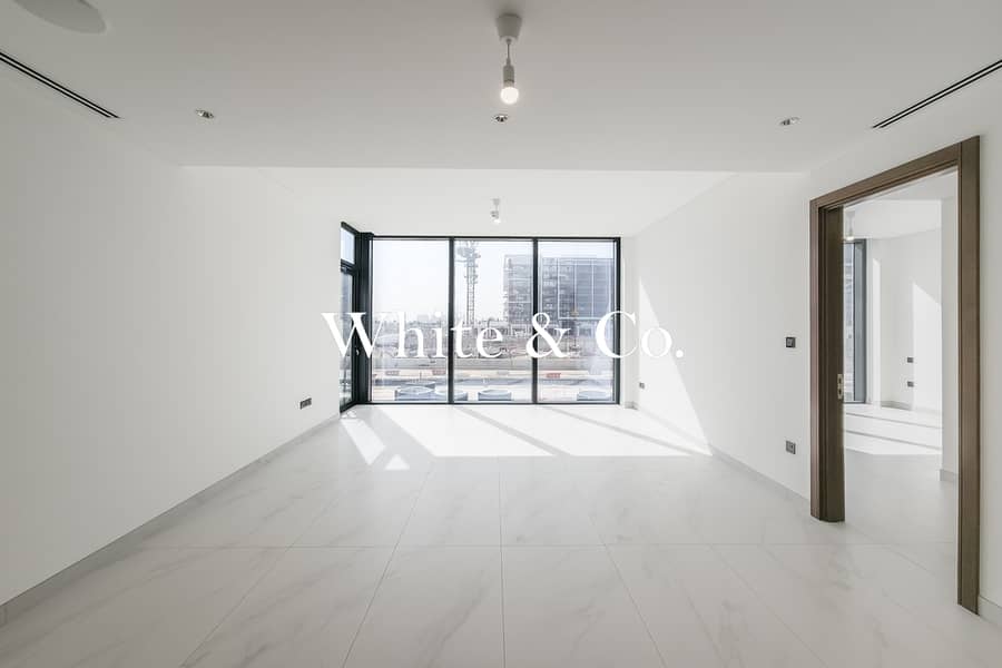 Motivated | Brand New | Vastu | Lagoon View Motivated | Brand New | Vastu | Lagoon View