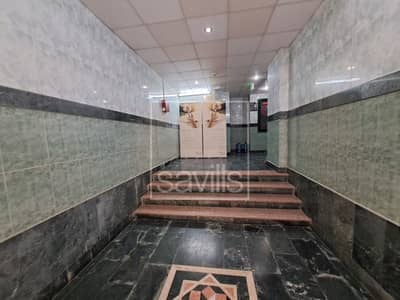 Building in vendita a Bu Tina, Sharjah - Edificio a Bu Tina, 4200000 AED - 16799422
