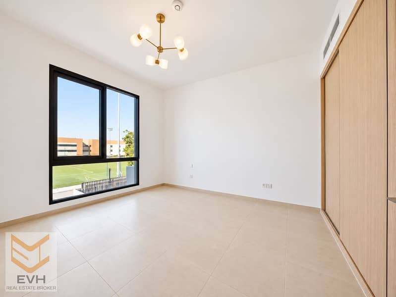 8 Bright interior with garden views-9. png