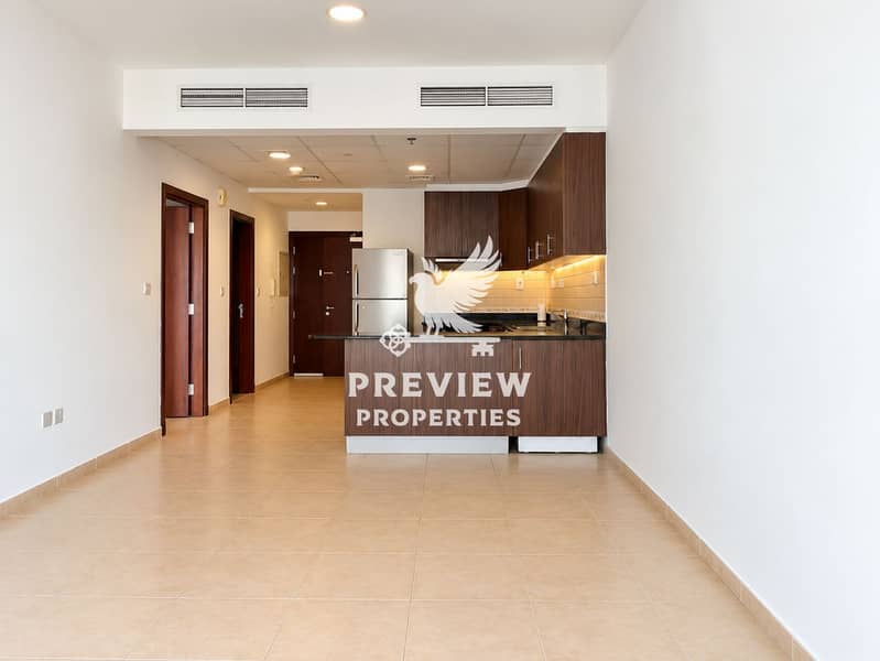 Elegant & Spacious Unit | Premium Finishing | Prime Location Elegant & Spacious Unit | Premium Finishing | Prime Location