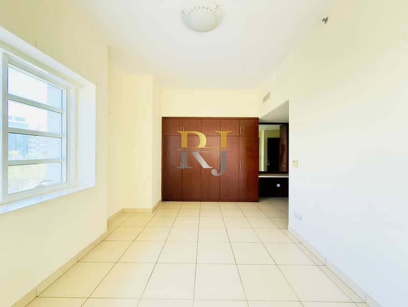 14 621c5ec6-e950-4734-972e-224daa41622d. jpg