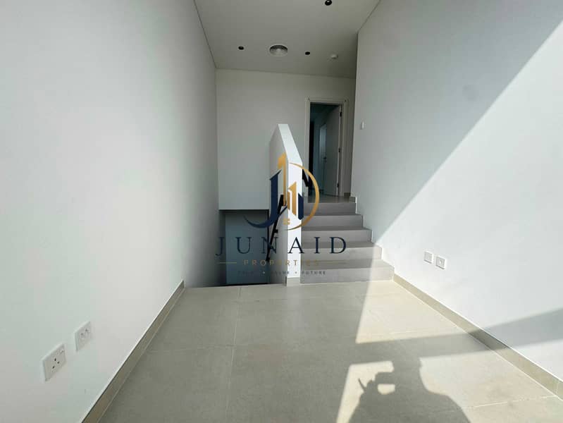 4 1ad0462c-5828-44cb-91f0-fe7363481f18. jpeg