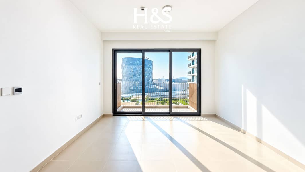 Sunlit Modern Apartment with City Views. png Sunlit Modern Apartment with City Views. png