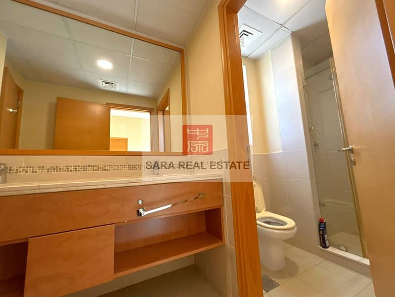 17 4.5 Shared Bathroom. jpeg