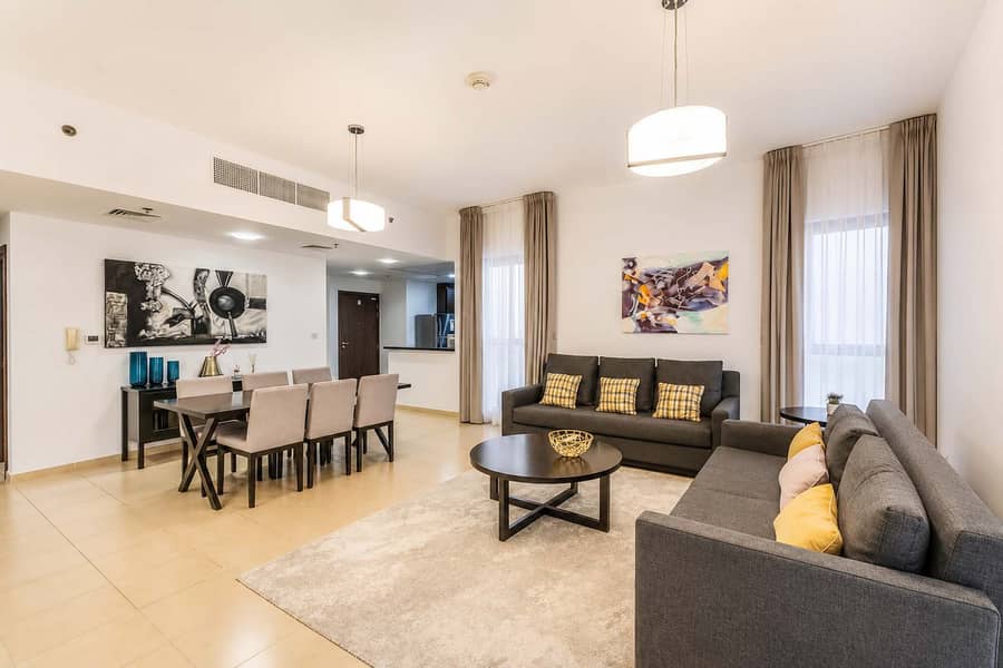 3 1BR Apartment with Pool & Gym in Dubai