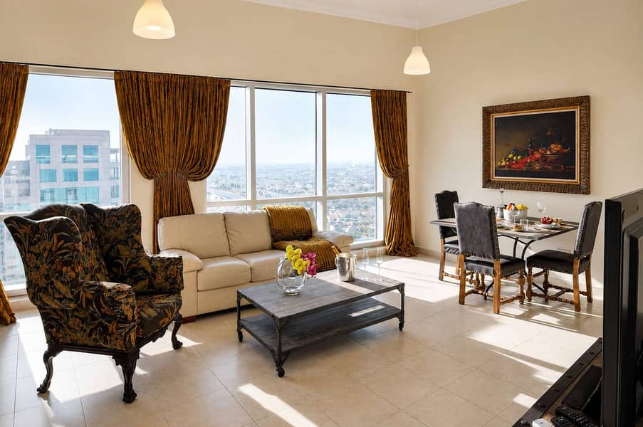2 Golf Course Views Apartment in Dubai