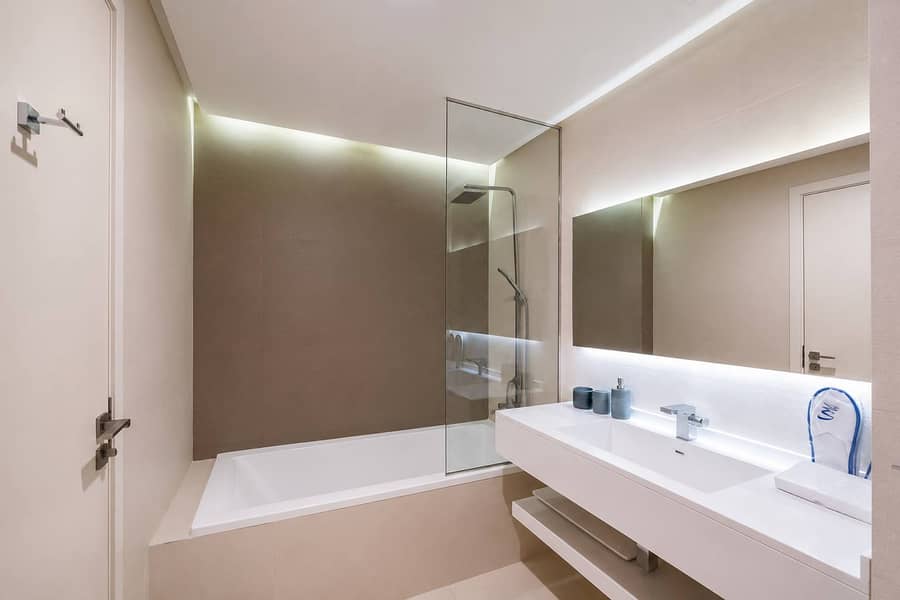 13 West Avenue: Stylish 1BR near Dubai Attractions