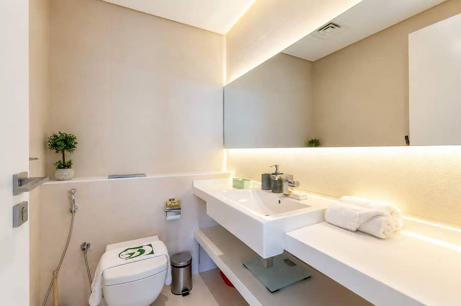 15 West Avenue: Stylish 1BR near Dubai Attractions