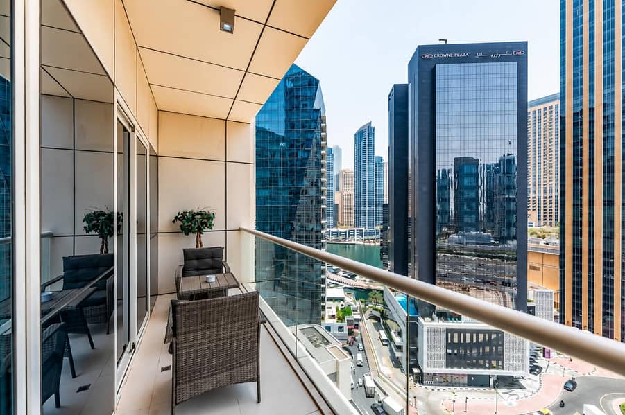 16 West Avenue: Stylish 1BR near Dubai Attractions