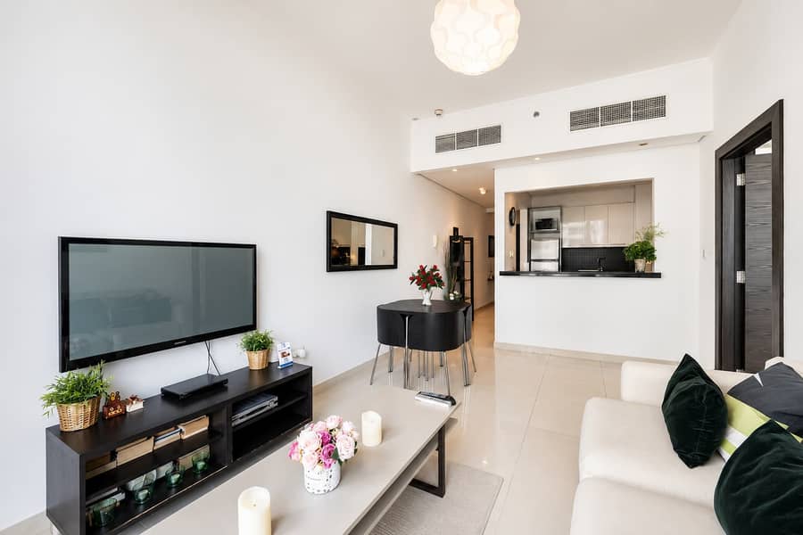 5 Silverene Tower 1BR: Pool, Gym & Dubai Views!