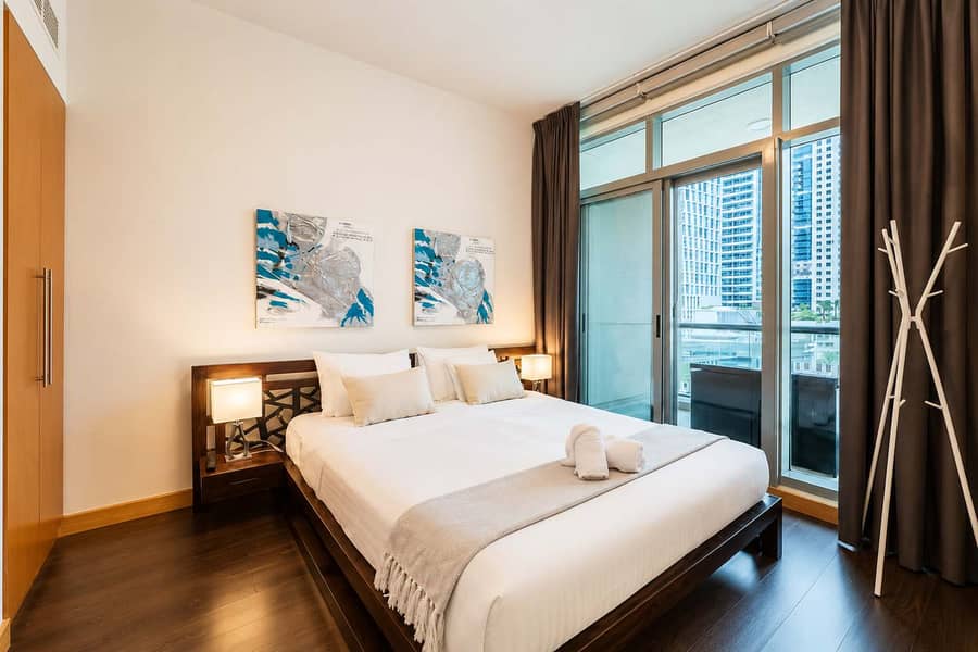 10 Dubai Apartment: 1BR with Pool, Gym & Balcony