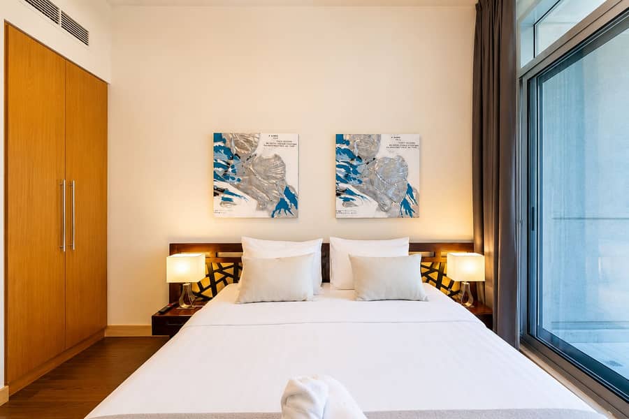 11 Dubai Apartment: 1BR with Pool, Gym & Balcony