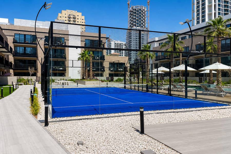 28 Dubai Apartment with Pool, Gym & Balcony