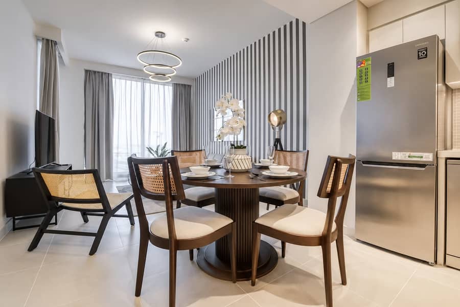 7 Harbour Gate 1BR: Balcony, Gym & Dubai Views!
