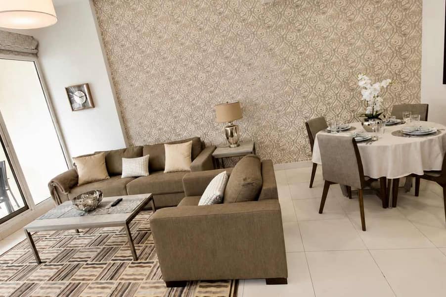 2 8th-Floor Marina Apt: Balcony, Pool & Gym Access