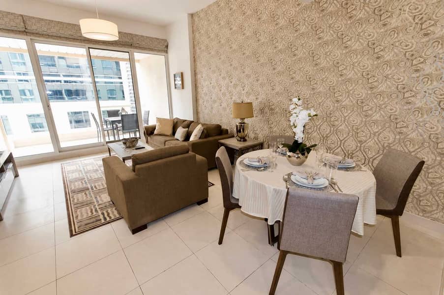 3 8th-Floor Marina Apt: Balcony, Pool & Gym Access
