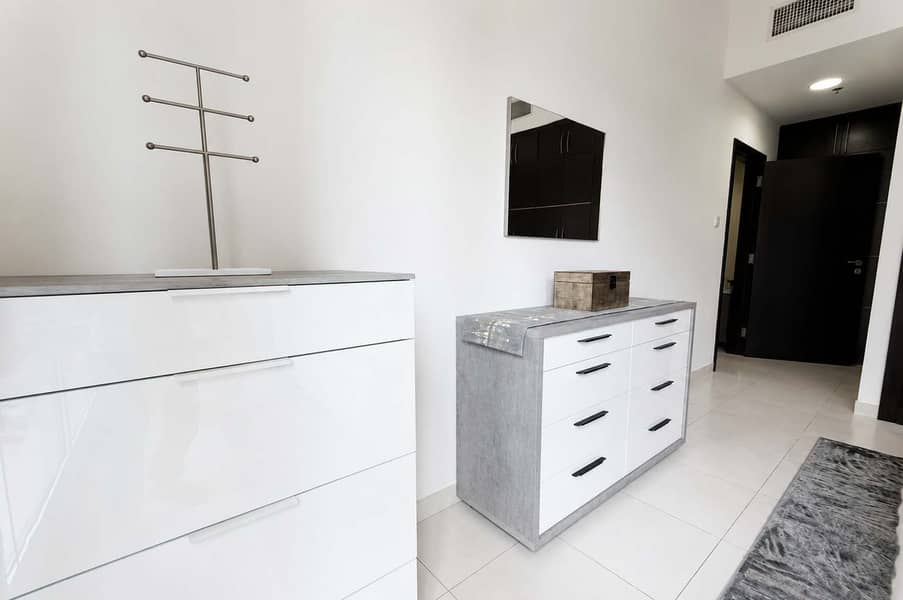 14 8th-Floor Marina Apt: Balcony, Pool & Gym Access