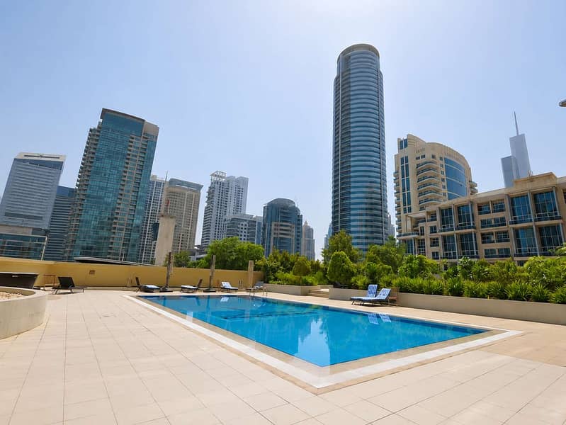 21 8th-Floor Marina Apt: Balcony, Pool & Gym Access