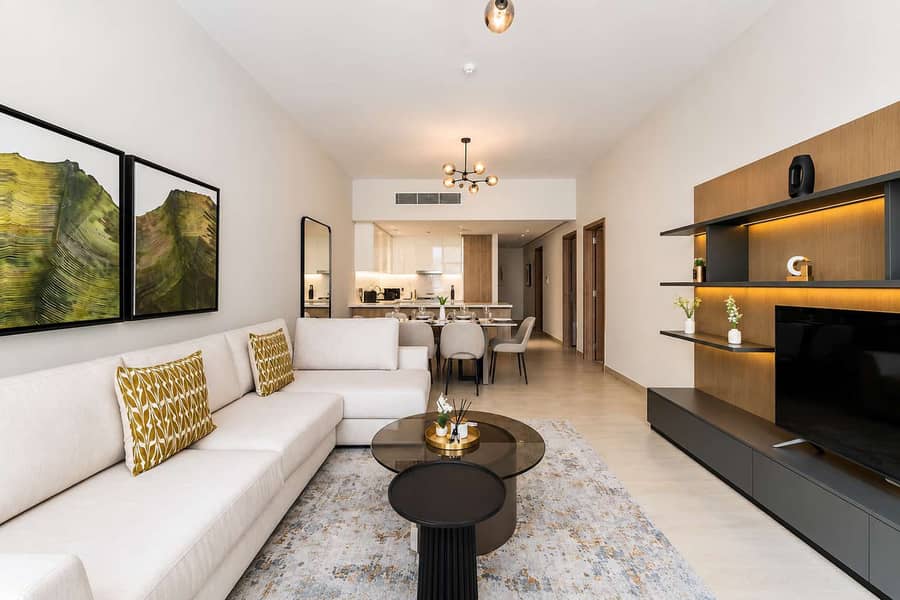 2 Dubai Marina: Stylish 2BR Apartment in LIV