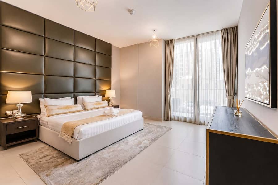 13 Dubai Marina: Stylish 2BR Apartment in LIV