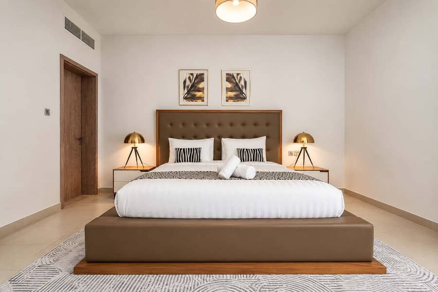 18 Dubai Marina: Stylish 2BR Apartment in LIV