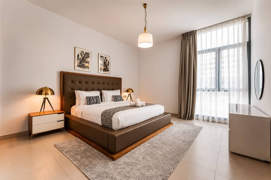 19 Dubai Marina: Stylish 2BR Apartment in LIV