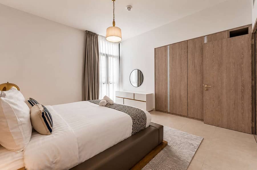 22 Dubai Marina: Stylish 2BR Apartment in LIV