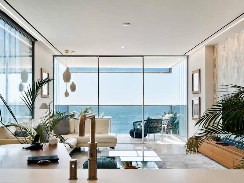16 Palm Jumeirah Luxury Apt w/Burj Al Arab Views